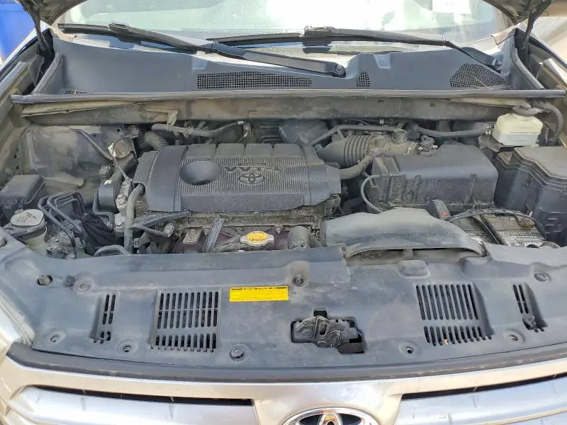 2013 TOYOTA HIGHLANDER PLUS  