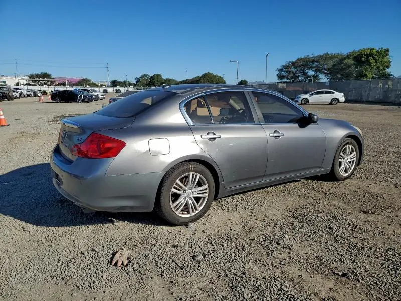 2013 INFINITI G37 BASE  