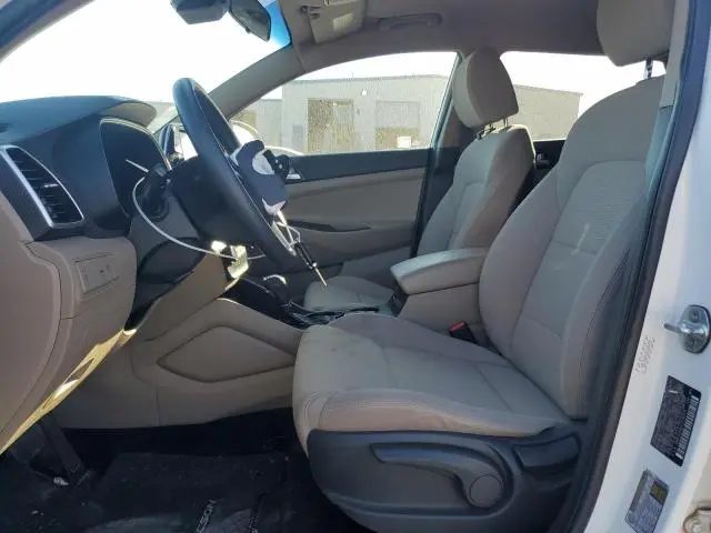 2020 HYUNDAI TUCSON SE  