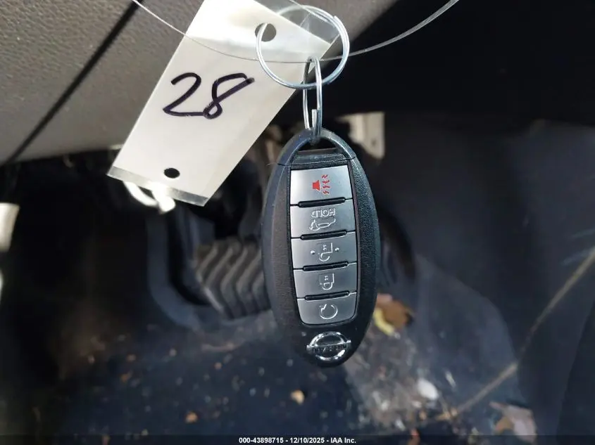 2019 NISSAN ROGUE SV