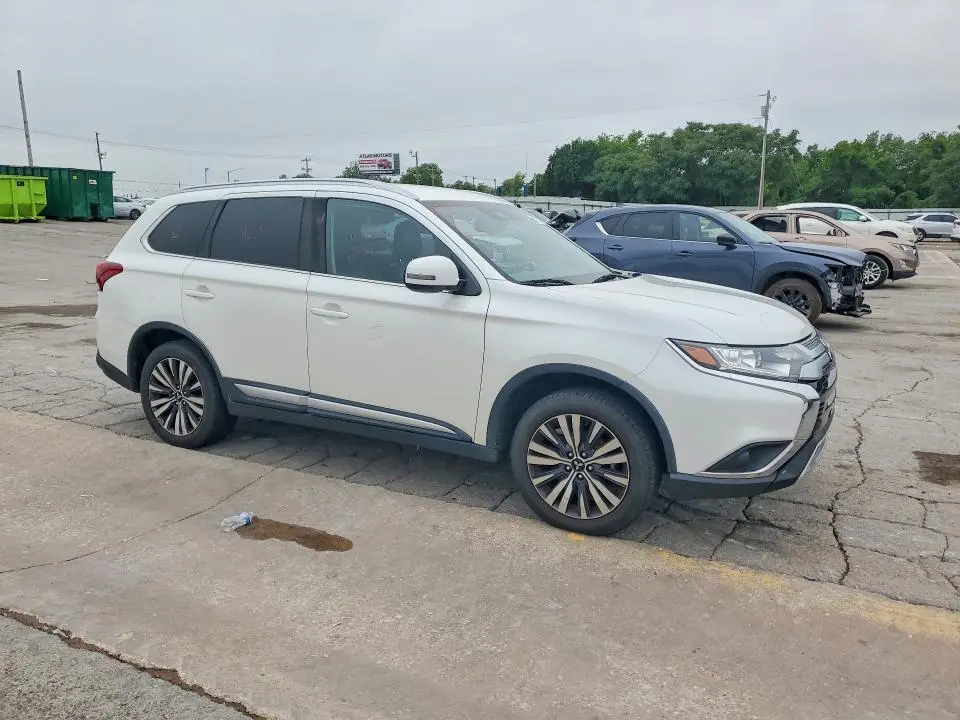 2020 MITSUBISHI OUTLANDER SE  