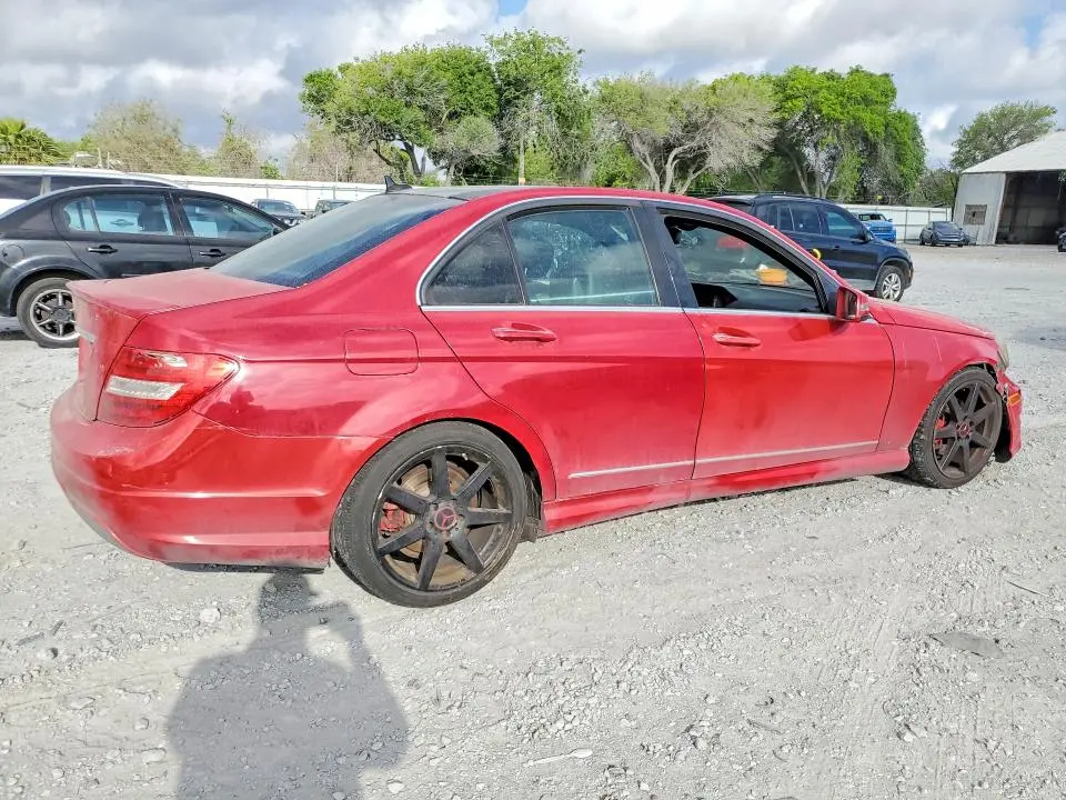 2013 MERCEDES-BENZ C 250  