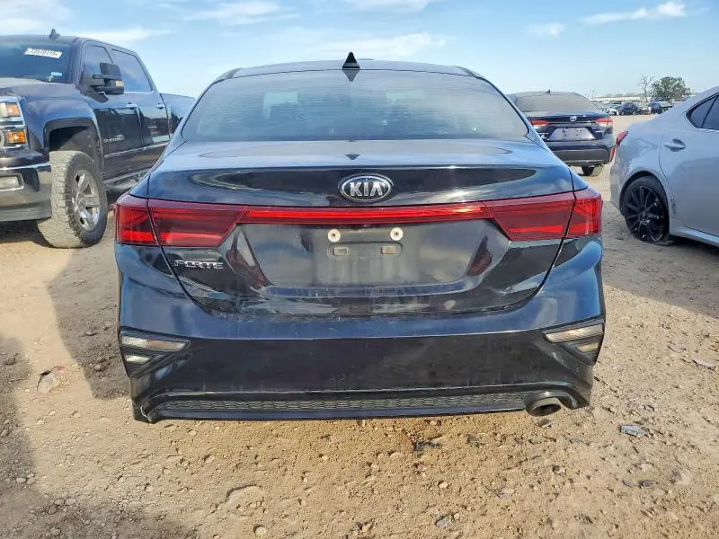 2019 KIA FORTE FE  