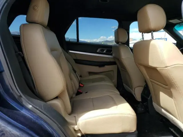 2017 FORD EXPLORER XLT  