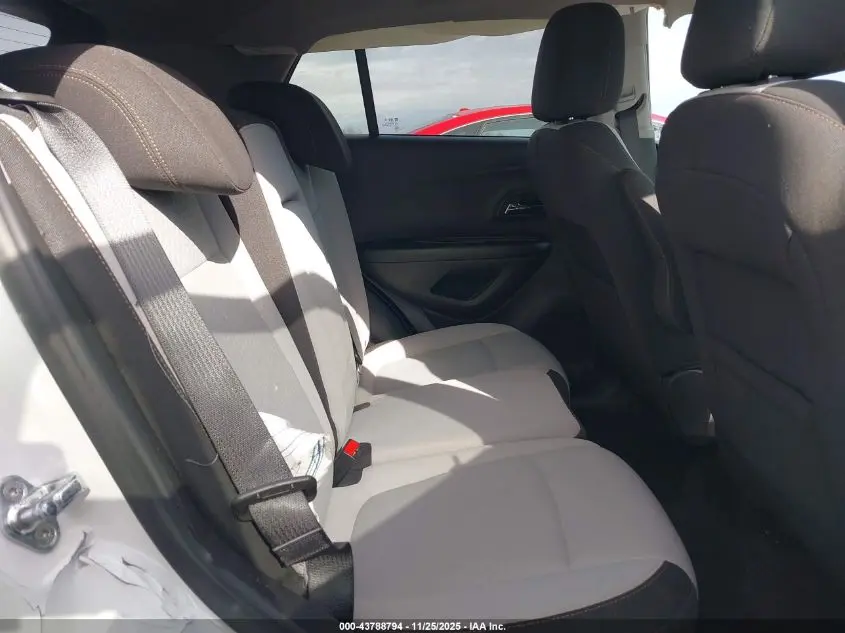 2022 CHEVROLET TRAX FWD LS