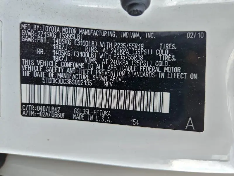 2011 TOYOTA SIENNA XLE  