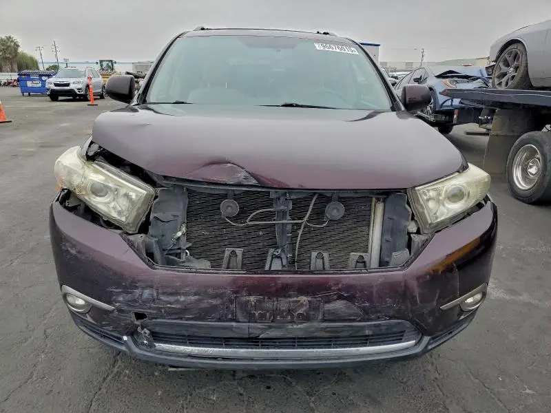 2013 TOYOTA HIGHLANDER BASE  