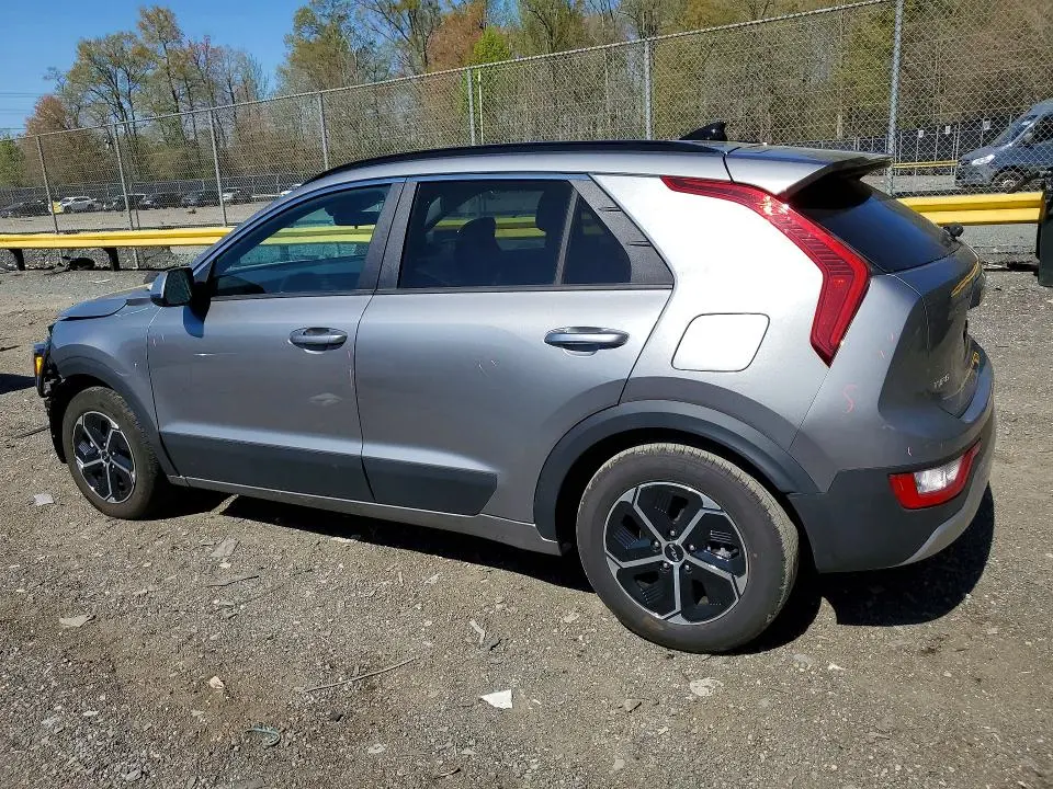 2023 KIA NIRO LX  