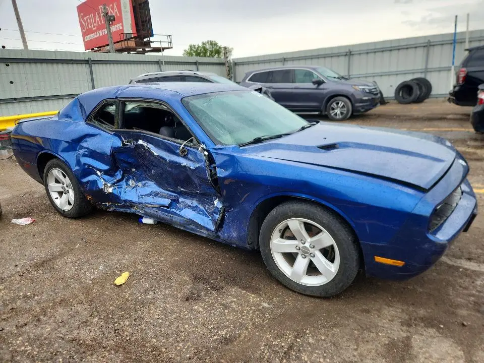 2010 DODGE CHALLENGER SE  