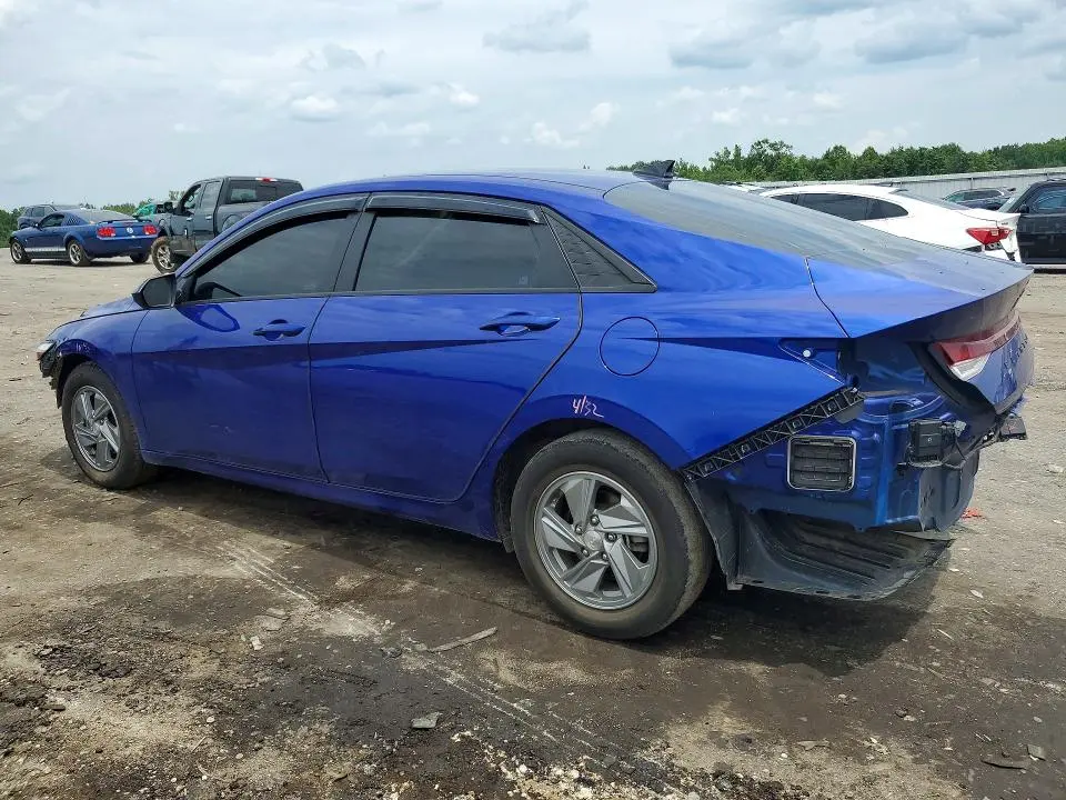 2024 HYUNDAI ELANTRA SE  