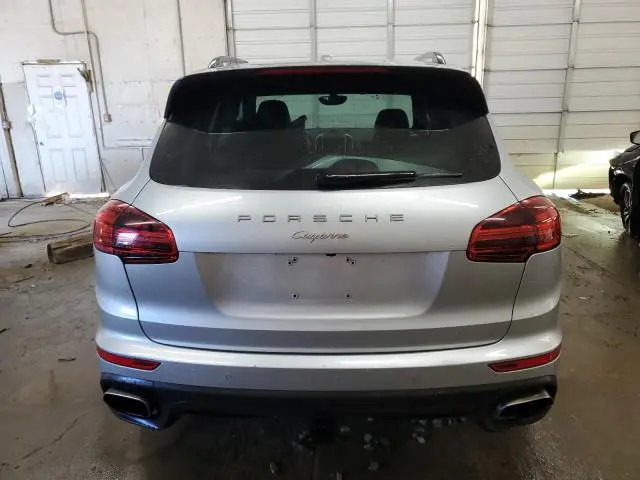 2017 PORSCHE CAYENNE   
