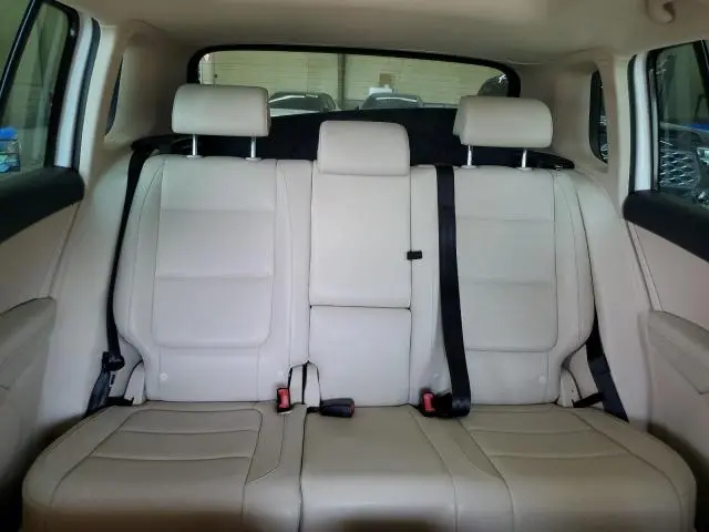 2011 VOLKSWAGEN TIGUAN S  