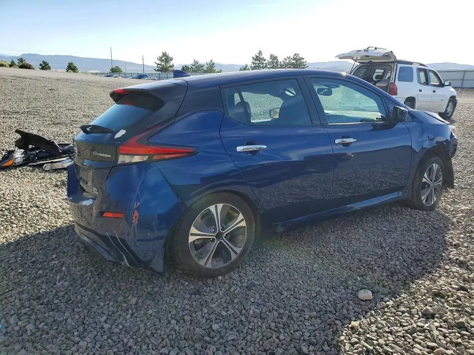 2020 NISSAN LEAF SV PLUS  