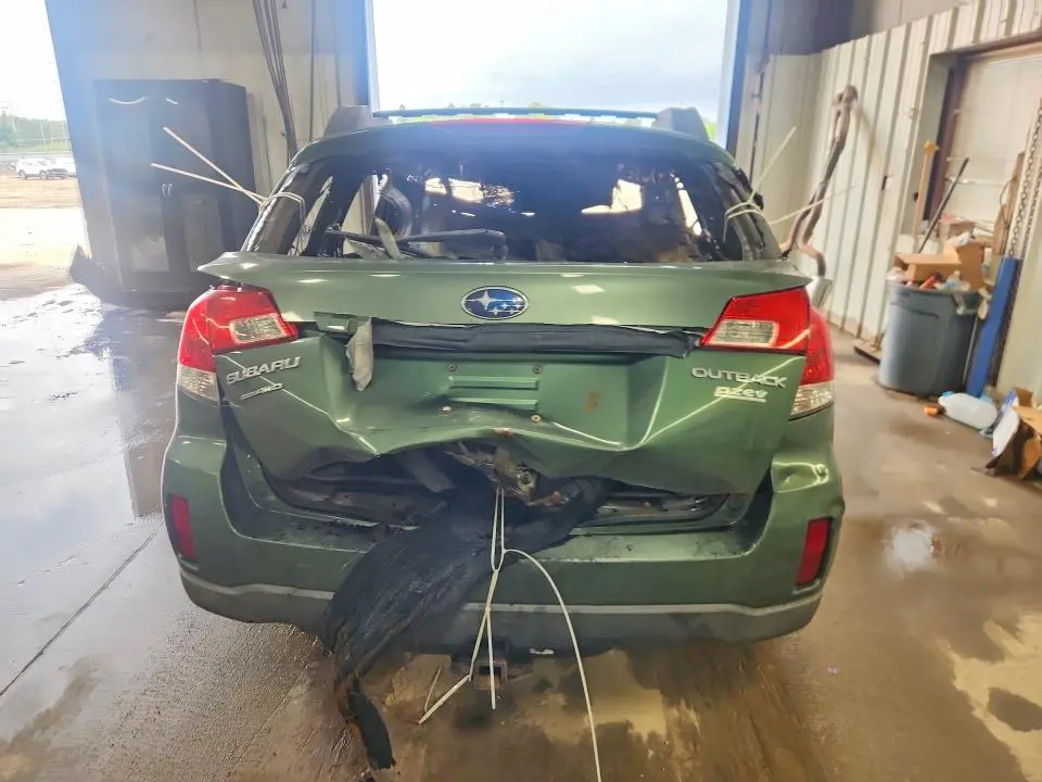 2010 SUBARU OUTBACK 2.5I LIMITED  