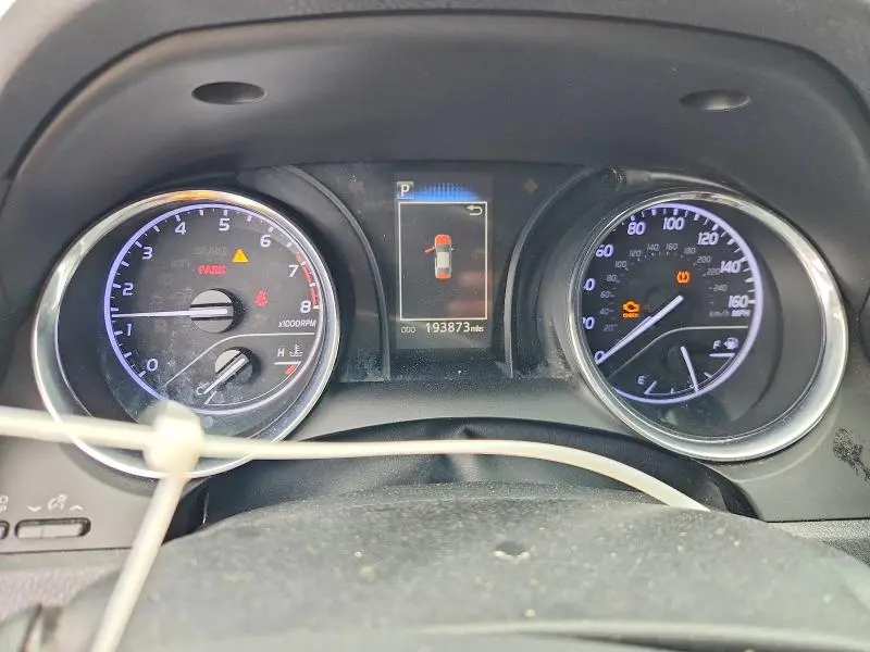 2019 TOYOTA CAMRY SE  