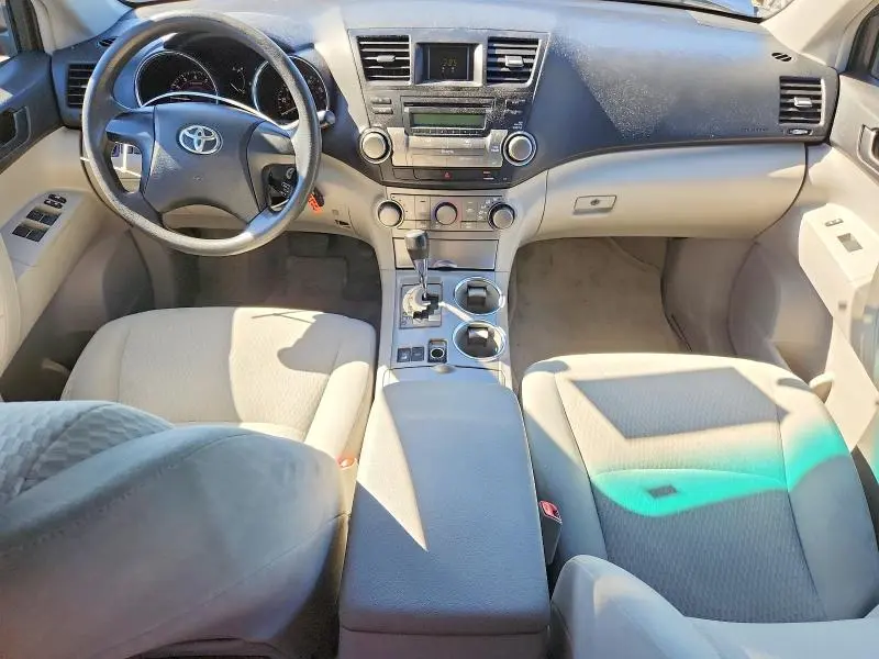 2010 TOYOTA HIGHLANDER BASE  
