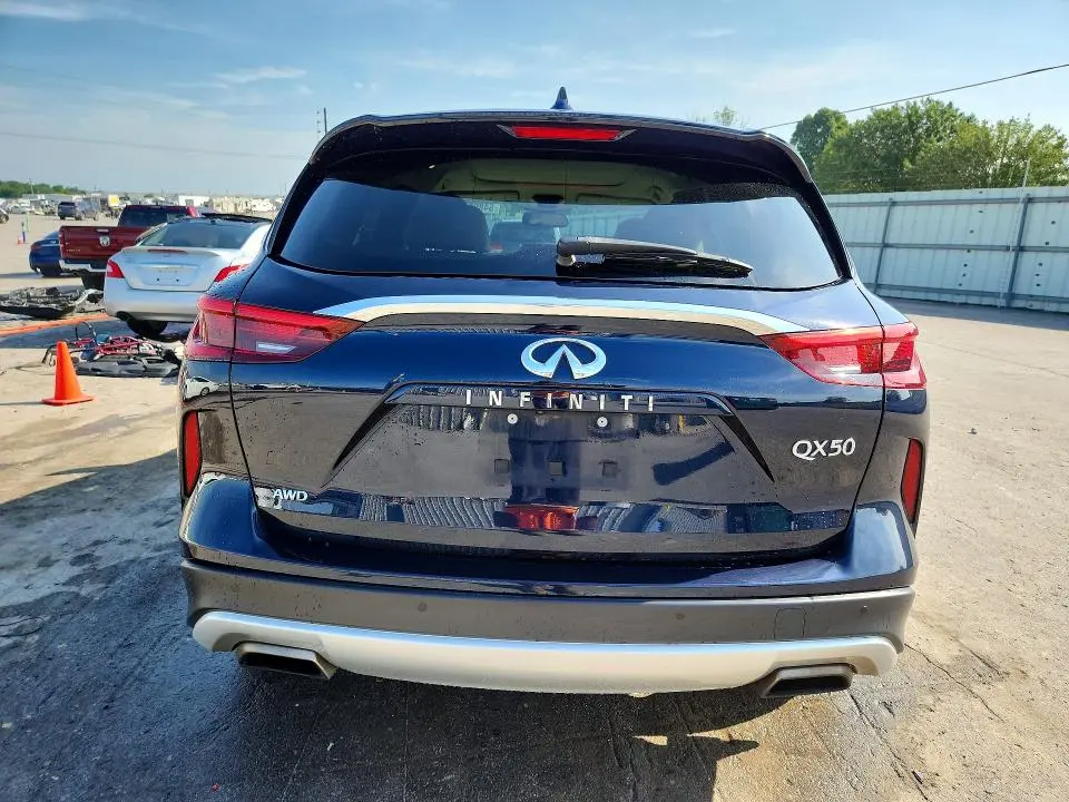 2020 INFINITI QX50 LUXE  