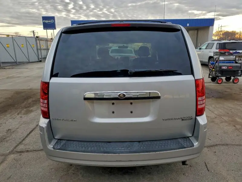 2010 CHRYSLER TOWN & COUNTRY TOURING  