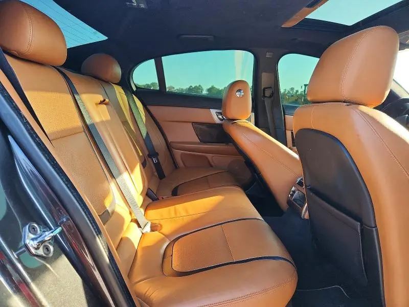 2012 JAGUAR XF PORTFOLIO  
