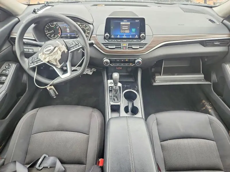 2024 NISSAN ALTIMA SV  