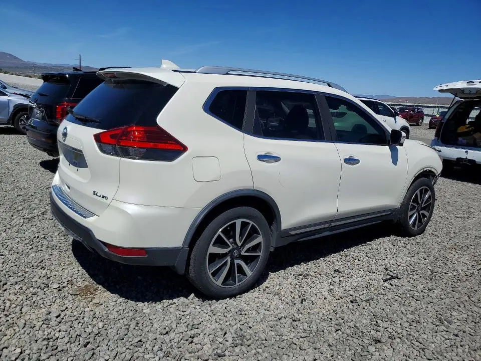 2017 NISSAN ROGUE SL  
