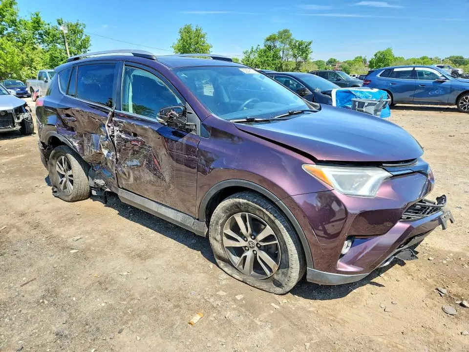 2016 TOYOTA RAV4 XLE  