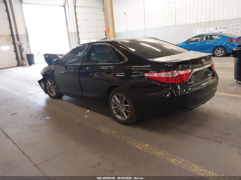 2015 TOYOTA CAMRY HYBRID SE