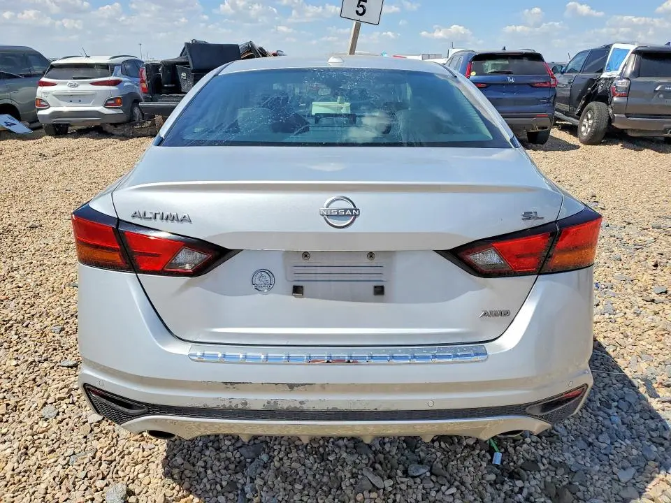 2023 NISSAN ALTIMA SL  