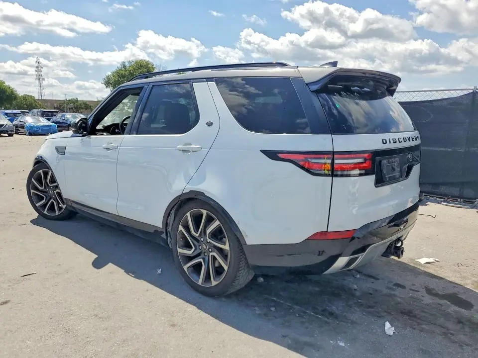 2017 LAND ROVER DISCOVERY HSE LUXURY  