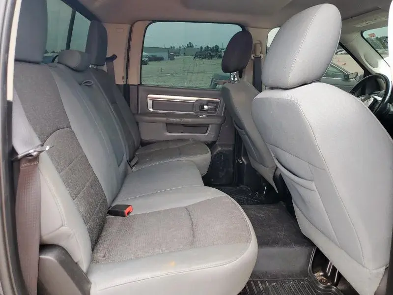 2015 RAM 1500 SLT  
