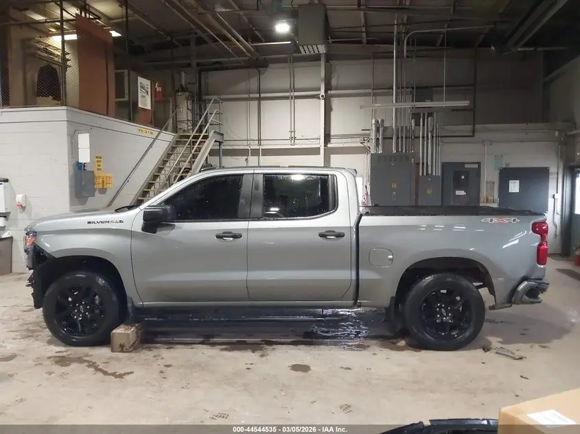 2023 CHEVROLET SILVERADO 1500 4WD  SHORT BED CUSTOM