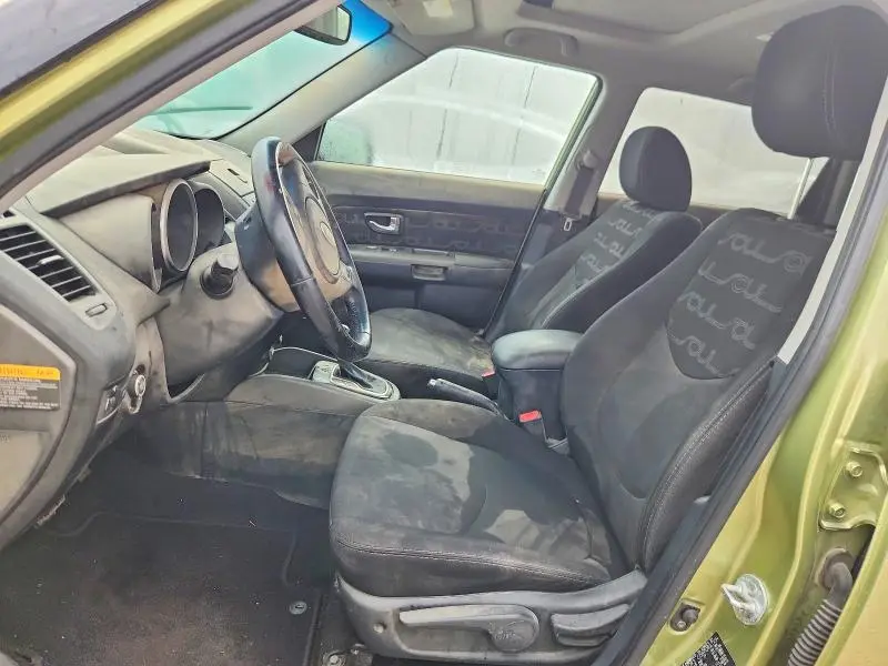 2013 KIA SOUL +  
