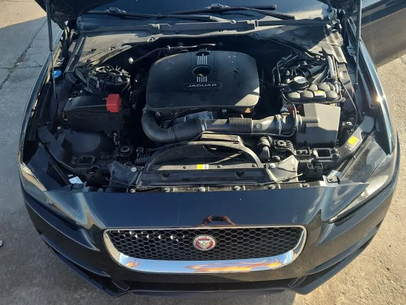 2017 JAGUAR XE PRESTIGE  