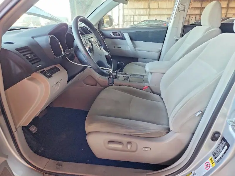 2012 TOYOTA HIGHLANDER BASE  