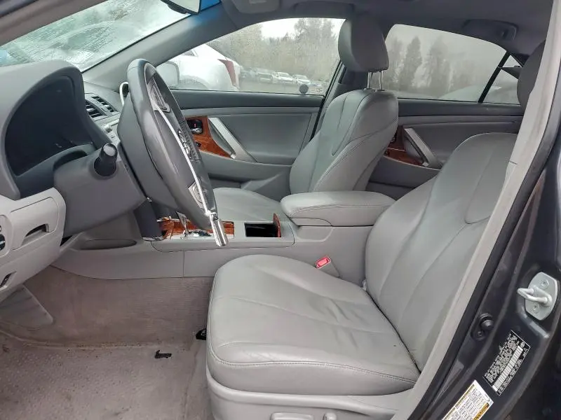 2010 TOYOTA CAMRY SE  