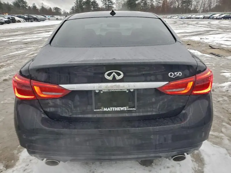 2021 INFINITI Q50 LUXE  