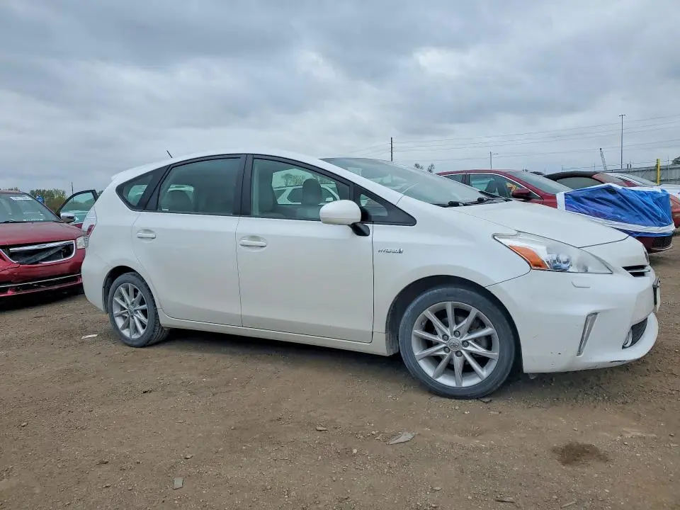 2012 TOYOTA PRIUS V FIVE  