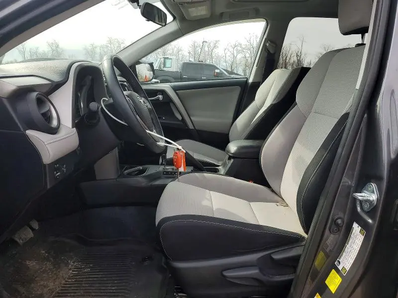 2016 TOYOTA RAV4 XLE  