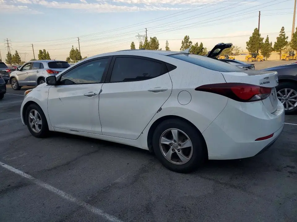 2014 HYUNDAI ELANTRA SE  