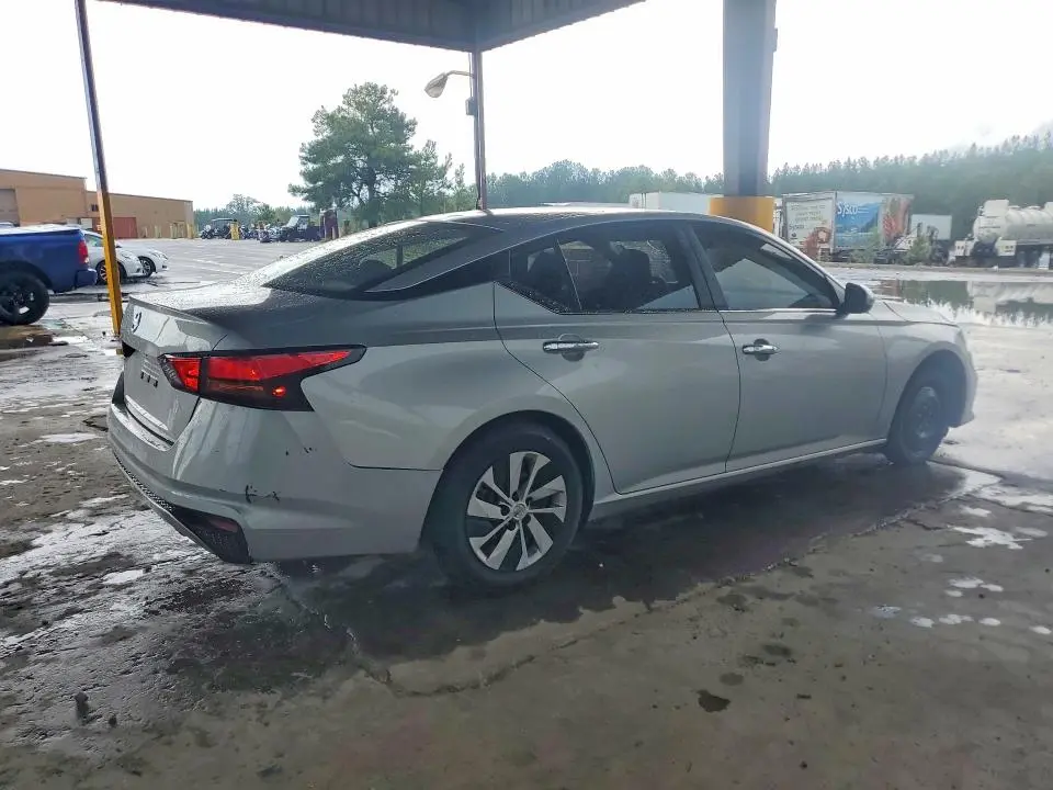 2022 NISSAN ALTIMA S  