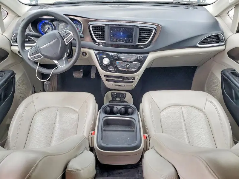 2021 CHRYSLER VOYAGER LXI  