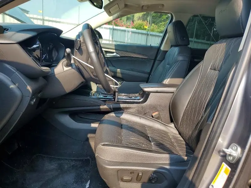 2022 BUICK ENVISION AVENIR  