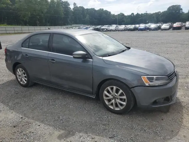 2013 VOLKSWAGEN JETTA SE  