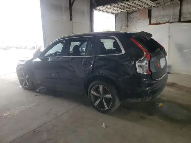 2017 VOLVO XC90 T6  
