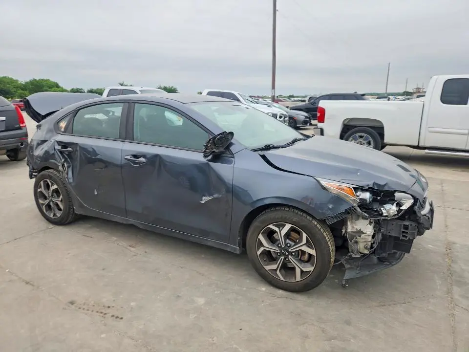 2019 KIA FORTE LXS  