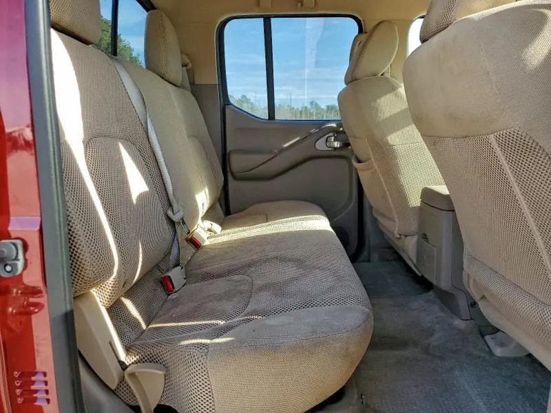 2017 NISSAN FRONTIER S  