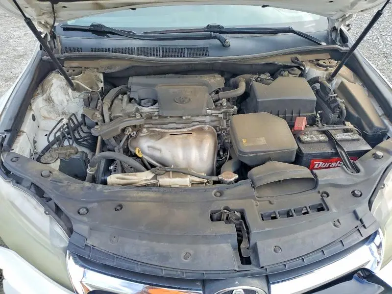 2016 TOYOTA CAMRY SE  