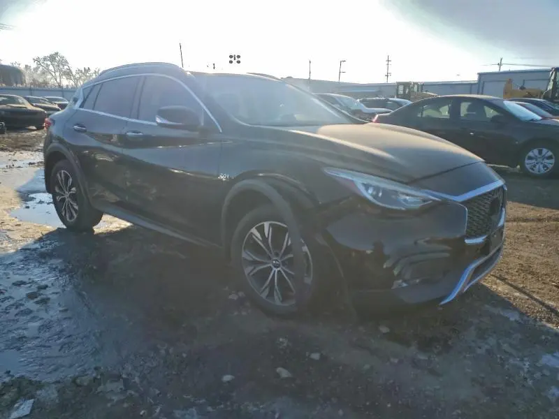 2017 INFINITI QX30 BASE  