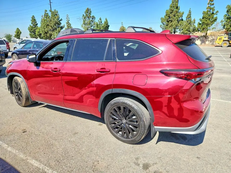 2023 TOYOTA HIGHLANDER XSE  