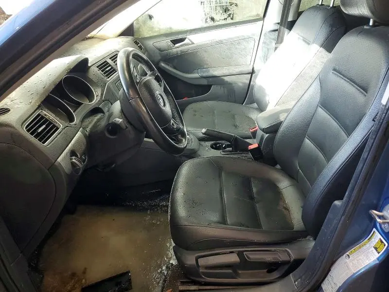 2017 VOLKSWAGEN JETTA SE  